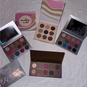 Eyeshadow Palette Set with Multiple Colors